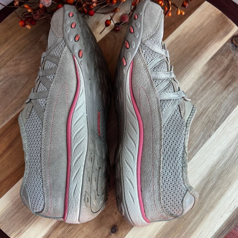 SKECHERS Womens 22463 Slip On Casual Comfort Active Shoe Sz 9.5 Taupe Suede - Picture 10 of 12